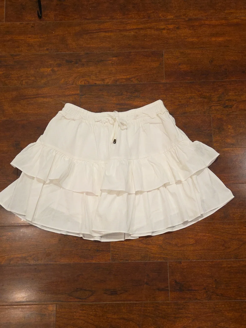 Women's White Tiered Ruffle Mini Skort with Drawstring Waist